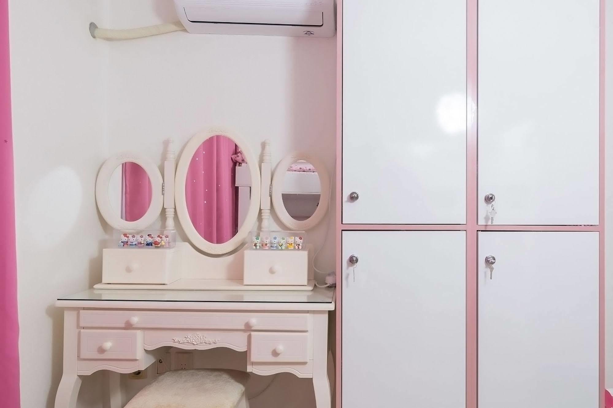 Nanu Pink Female Only Hostel Seoul