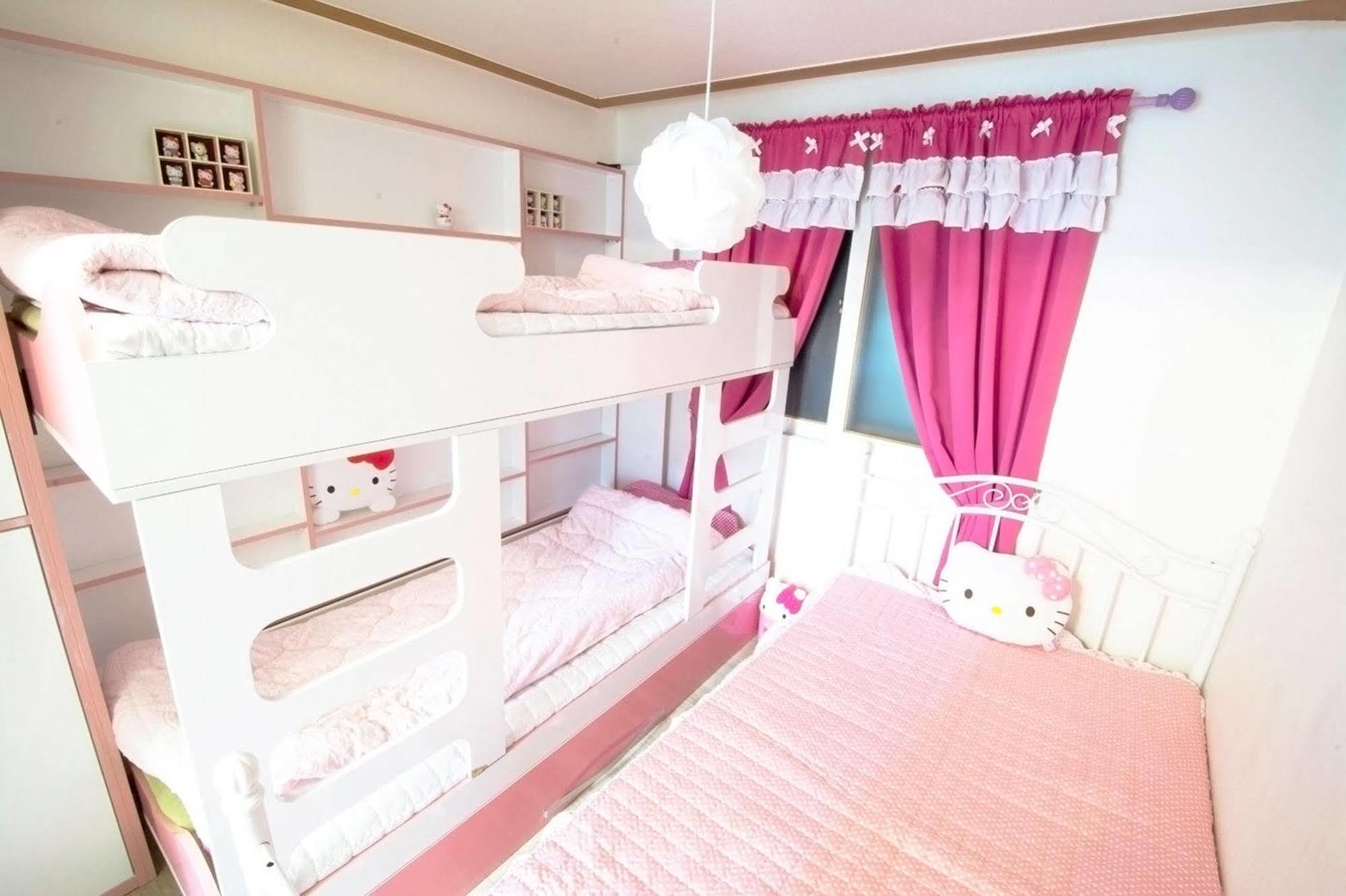 Hostel Nanu Pink Female Only *