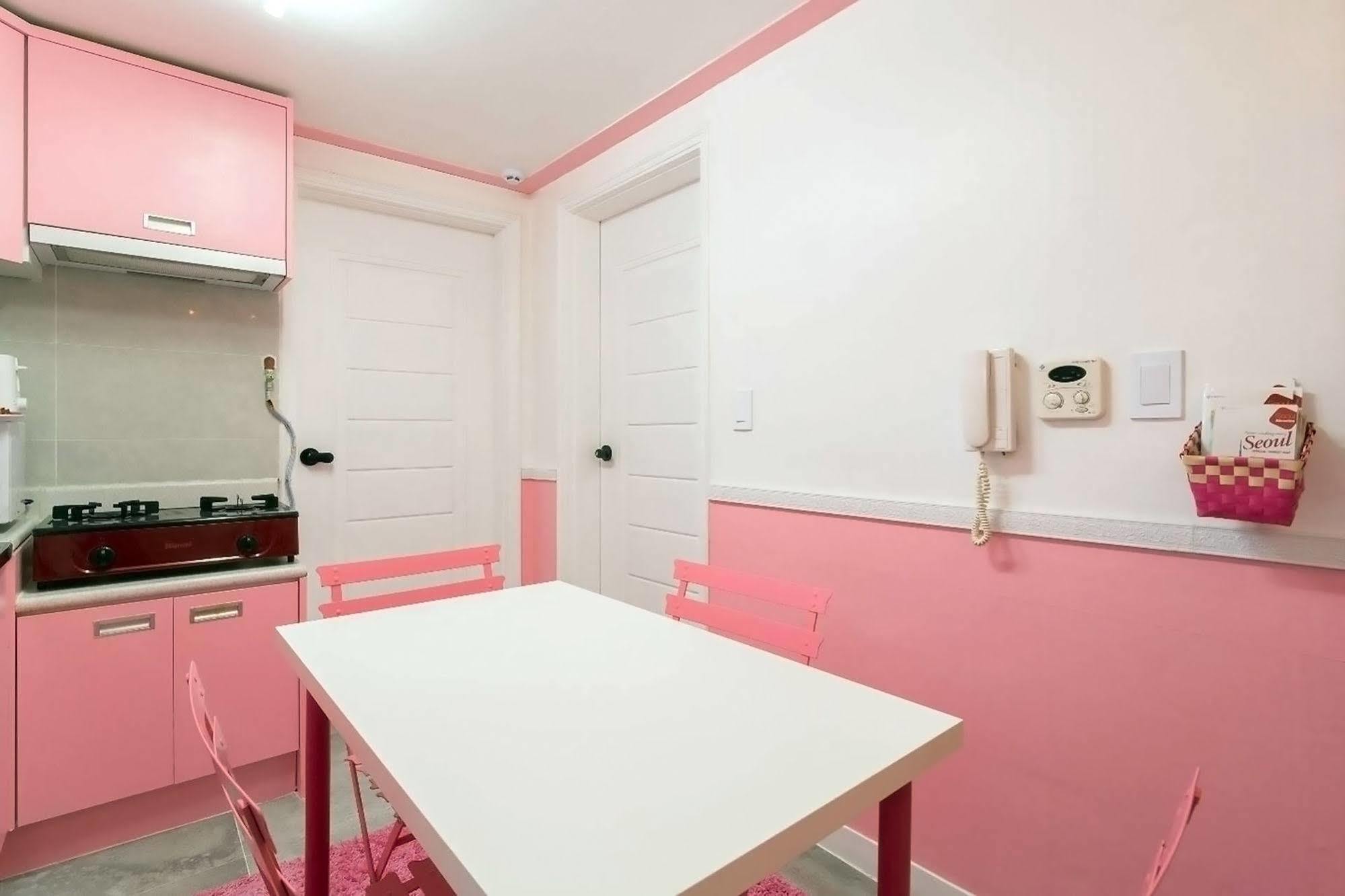 Nanu Pink Female Only Hostel *