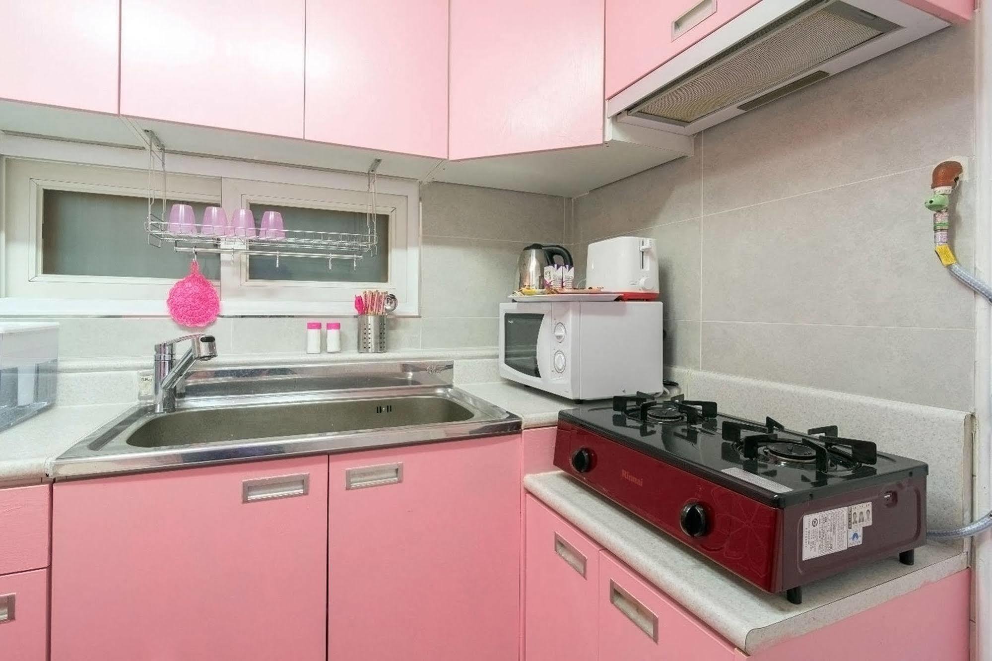 Hostel Nanu Pink Female Only *